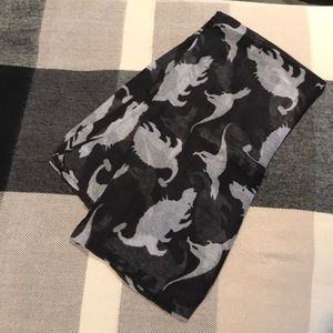 Black and gray print scarf